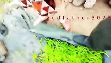 Hot indian aunty deep boobs clevage in public place