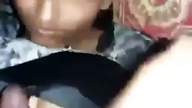 BF fucks a Bangla naked college girl in the bed