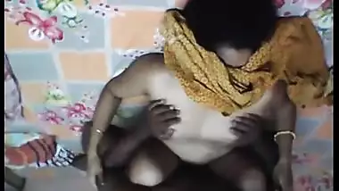 Desi mature aunty’s hardcore sex with lover