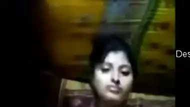 Man tips teen Indian webcam model to see her XXX titties online