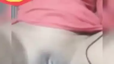 Bengali girl showing big round boobs viral clip