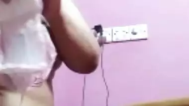 Bangladeshi sex video chat of chubby bhabhi