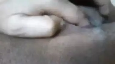 Sexy Arab Girl Phone Sex n Fingiring Her Pussy wid Loud Moans