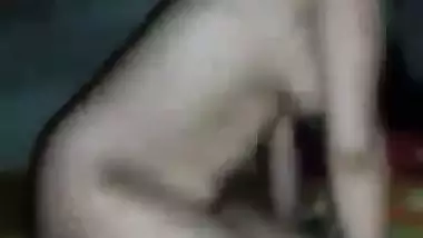 Big boob cousin shows her shaved pussy in nude MMS