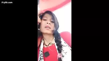 Desi Lovers Outdoor Foreplay