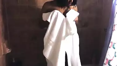 Thick indian teen masturbating in the shower