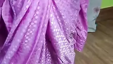 Bhabi Wearing Sharee