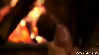 Indian Pleasure Giver Performing Oral Sex Session