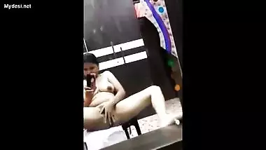 Desi wife filming her nude video
