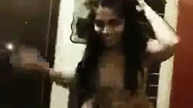 Indian lovers sex adventure at home video