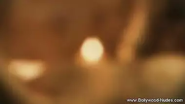 Sexy Indian Babe Knows How To Shake Her Booty