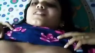 Slim Desi girl nude viral fucking with lover