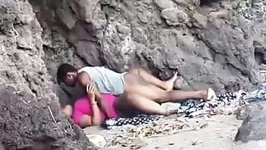 Indian blue film of a juvenile pair enjoying outdoor sex on the beach