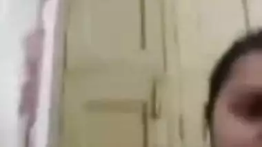 Paki Girl Showing Boob and Pussy On Video call