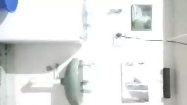 Big ass Indian wife nude MMS video