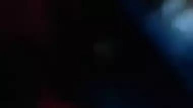 Indian beauty gets very horny exposing boobs in solo porn sex show