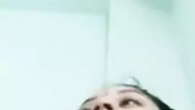 Beautiful webcam wife nude boobs showing on Chamet