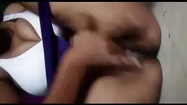 Desi sexy bhabi show her hot pussy