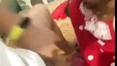 Nasty Desi XXX housewife giving a wet blowjob to her house owner MMS