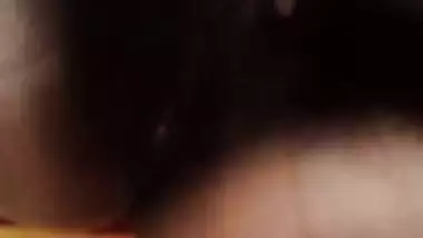 Bangla girl masturbating her both holes on cam