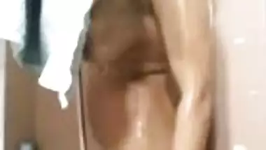 Hot desi girl bath