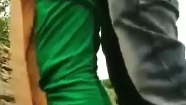 Tamil lovers outdoor sucking fucking(new)