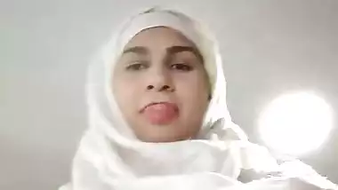Hot Muslim Girl in hijab showing her naked body